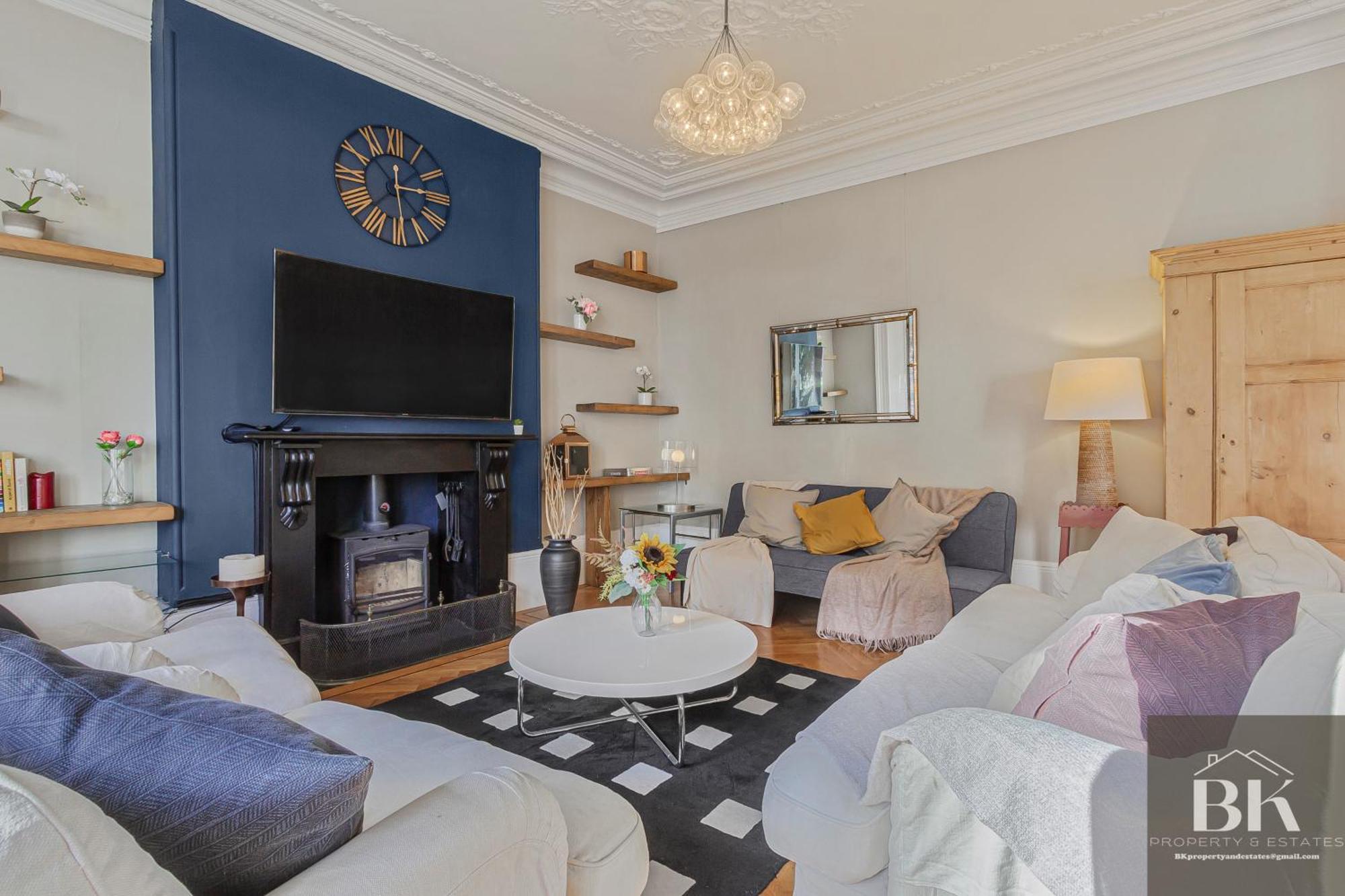 New Luxury 2 Bed 2 Bath Flat E14 Londra