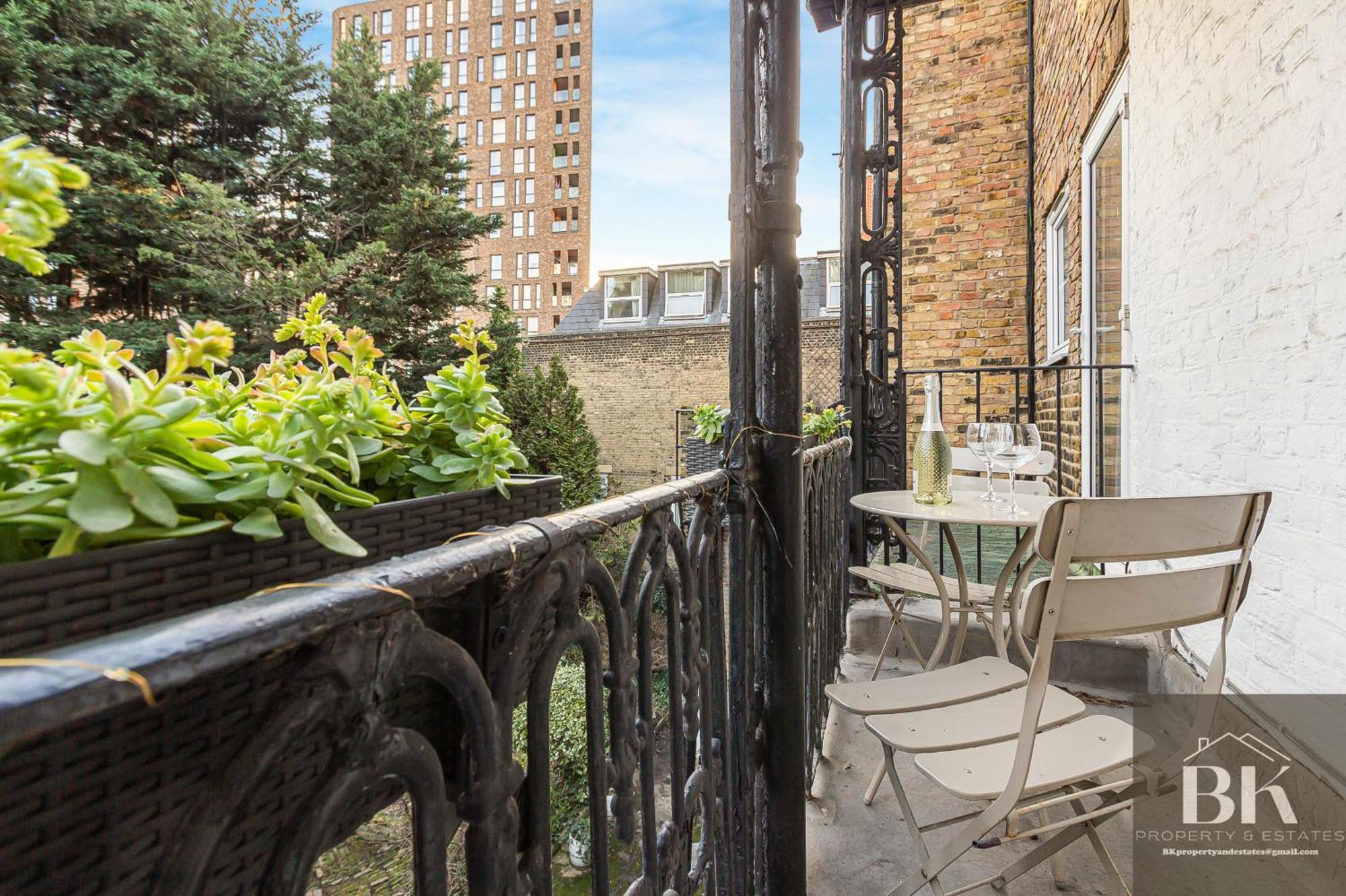New Luxury 2 Bed 2 Bath Flat E14 Appartamento *
