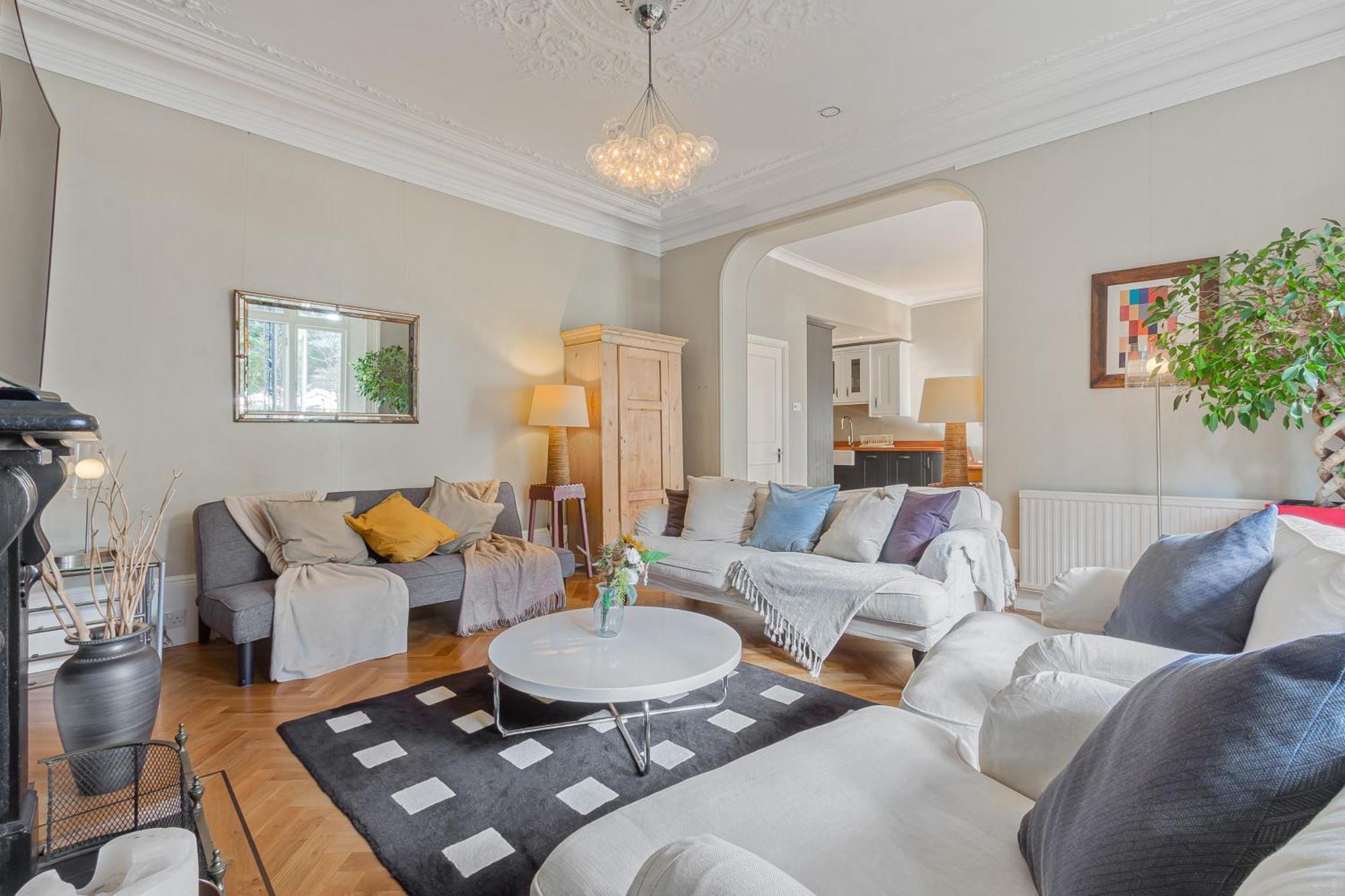 Apartament Luxury Victorian 2 Bed 2 Bath Flat E14