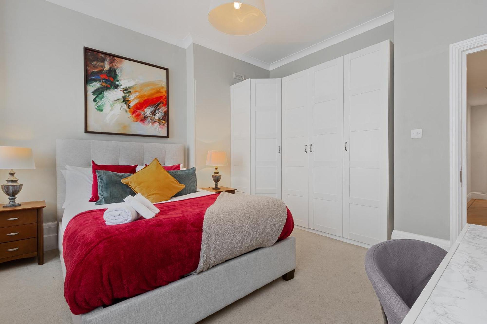 Apartament Luxury Victorian 2 Bed 2 Bath Flat E14 Londra