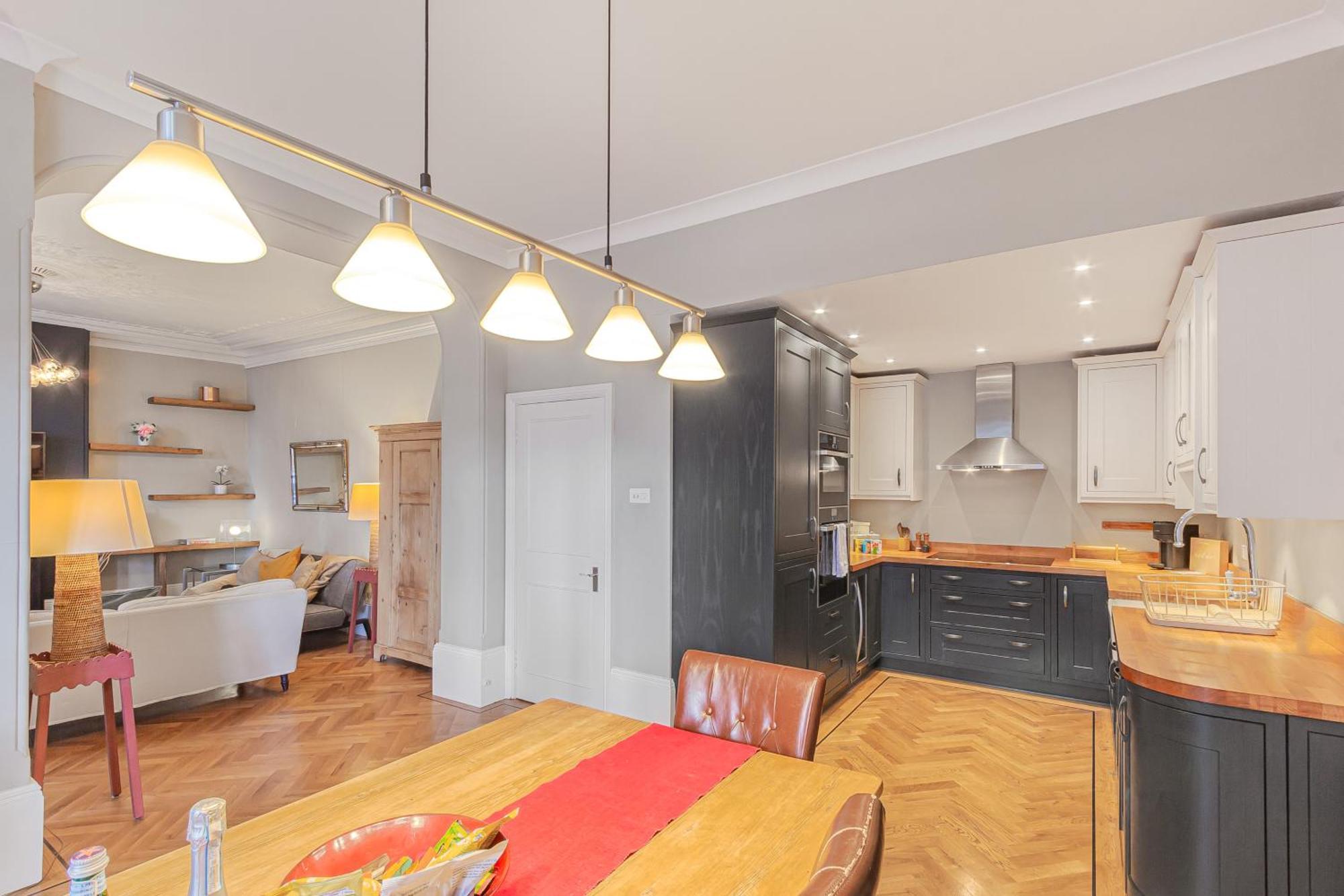 New Luxury 2 Bed 2 Bath Flat E14 Appartamento